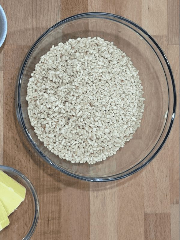 White Chocolate Rice Bubble Slice - Cooking for Food Intolerances